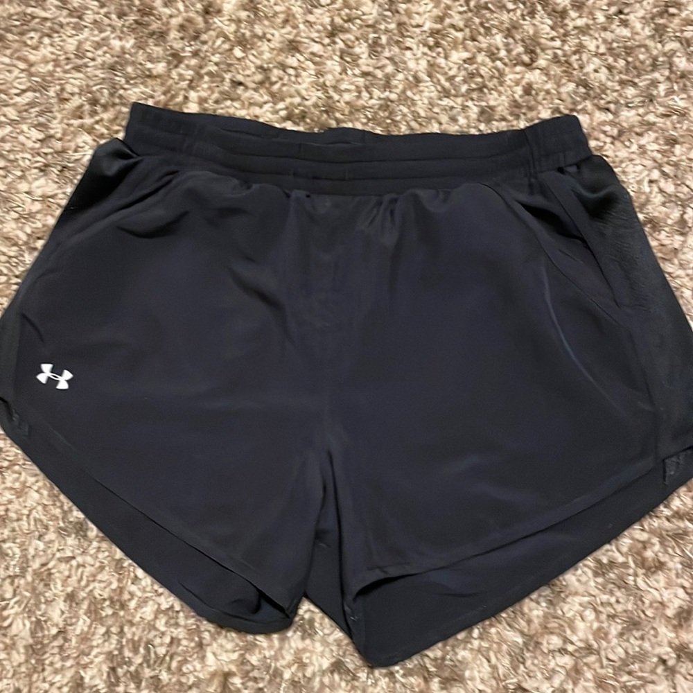 Under Armor athletic shorts size m
